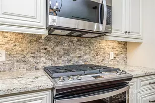 95 BridgetteÂ loop Rd, Hendersonville, NC 28791 - Photo 10