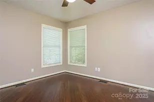 95 BridgetteÂ loop Rd, Hendersonville, NC 28791 - Photo 36