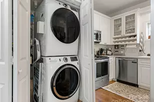 320 S Cedar St, Charlotte, NC 28202 - Photo 6