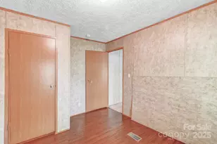 1655 Laurel Mountain View Rd, Flat Rock, NC 28731 - Photo 18