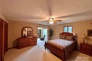 567 Daniel Daughters Dr, West Jefferson, NC 28694 - Photo 16