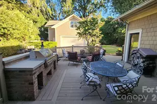 2215 Hassell Pl, Charlotte, NC 28209 - Photo 6