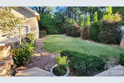 2215 Hassell Place, Charlotte, NC 28209 - Photo 10