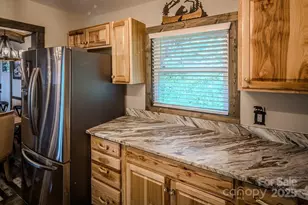 128 Hawthorn Rd, Banner Elk, NC 28604 - Photo 12