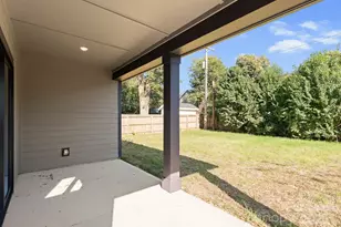 316 Orange St, Charlotte, NC 28205 - Photo 6