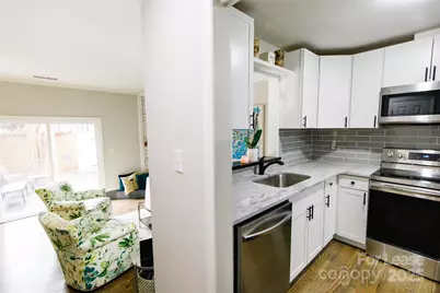 510 N Poplar Street #B, Charlotte, NC 28202 - Photo 6