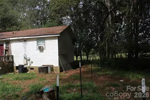 1617 Red Rd, Shelby, NC 28150 - Photo 8