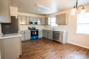 2311 Sherrill St, Charlotte, NC 28208 - Photo 6