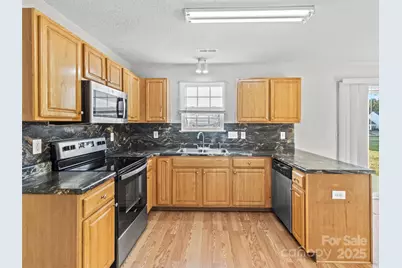 5144 Foxmeade Court, Lancaster, SC 29720 - Photo 6