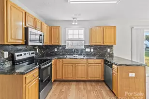 5144 Foxmeade Ct, Lancaster, SC 29720 - Photo 6