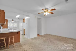 3275 White Oak Ct, Claremont, NC 28610 - Photo 2