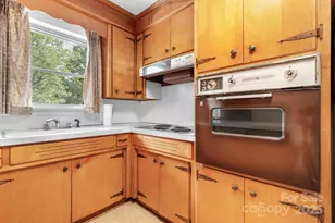 4955 Midway Sand Rd, Hickory, NC 28601 - Photo 10