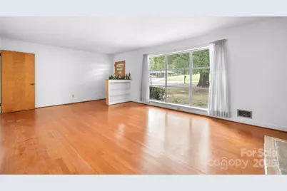 4955 Midway Sand Road, Hickory, NC 28601 - Photo 6