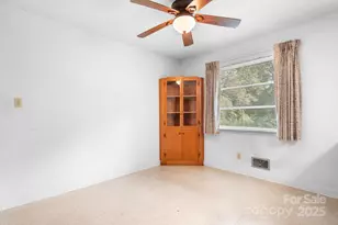 4955 Midway Sand Rd, Hickory, NC 28601 - Photo 12