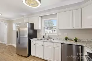 1024 Old Mountain View Rd, Mount Holly, NC 28120 - Photo 8