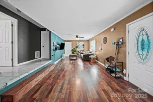 624 Overlook Dr, Newton, NC 28658 - Photo 10