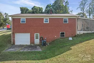 624 Overlook Dr, Newton, NC 28658 - Photo 28