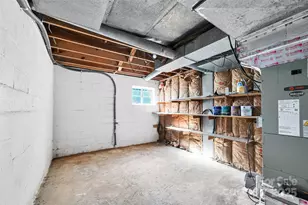 22 E Shore Dr, Asheville, NC 28805 - Photo 28