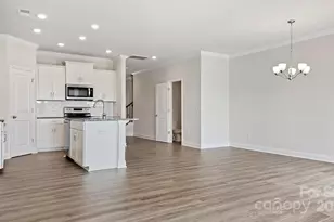 350 Creekview Rd, Hendersonville, NC 28792 - Photo 6