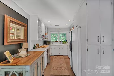 7 Hearthstone Lane, Landrum, SC 29356 - Photo 4