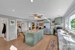 7 Hearthstone Ln, Landrum, SC 29356 - Photo 2