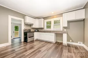 208 Forest St, Clover, SC 29710 - Photo 6