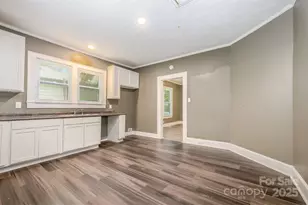 208 Forest St, Clover, SC 29710 - Photo 8