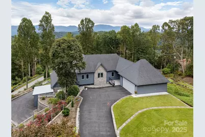 161 Birchwood Drive, Hendersonville, NC 28739 - Photo 2