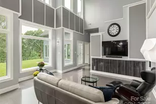 161 Birchwood Dr, Hendersonville, NC 28739 - Photo 8