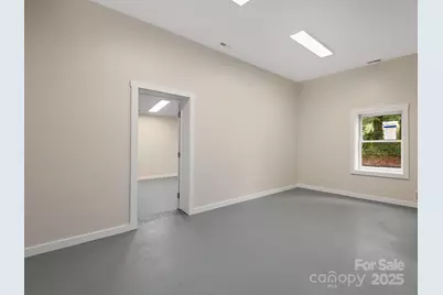 732 Jonesborough Street, Hendersonville, NC 28739 - Photo 6