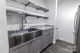 338 Orchard Trace Ln, Charlotte, NC 28213 - Photo 2