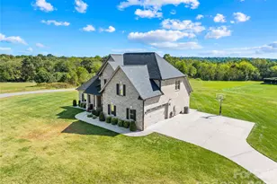 895 Oak Ridge Farms Circle, Newton, NC 28658 - Photo 12