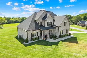 895 Oak Ridge Farms Circle, Newton, NC 28658 - Photo 4
