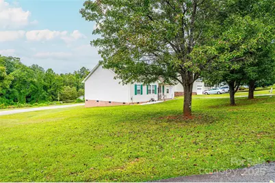 1324 39th Street SW, Hickory, NC 28602 - Photo 4