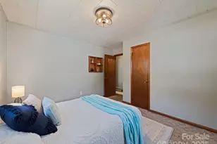 84 S Hill St, Waynesville, NC 28786 - Photo 18