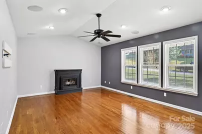 86 Springdale Drive, Marion, NC 28752 - Photo 4