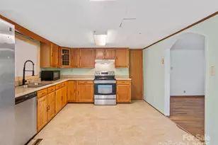 370 Bear Creek Church Rd, Bakersville, NC 28705 - Photo 10