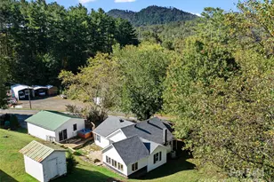 370 Bear Creek Church Rd, Bakersville, NC 28705 - Photo 18