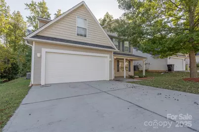 223 Stockbridge Drive, Spartanburg, SC 29301 - Photo 1