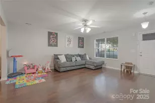 223 Stockbridge Dr, Spartanburg, SC 29301 - Photo 4