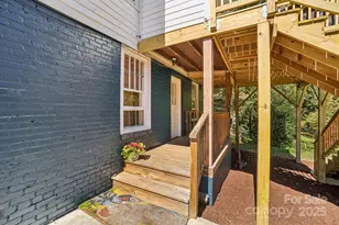 31 Oakwood St, Asheville, NC 28806 - Photo 34