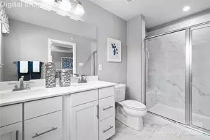 2268 Island Lake Dr, Charlotte, NC 28216 - Photo 8