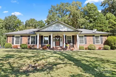 616 Coulwood Drive, Charlotte, NC 28214 - Photo 2