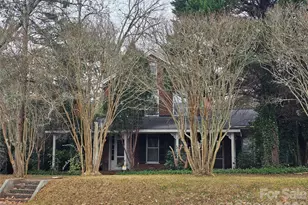 711 Chesterfield Ave, Lancaster, SC 29720 - Photo 2