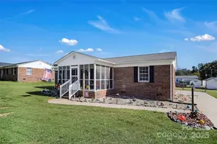 107 Connor Ct, Kings Mountain, NC 28086 - Photo 2