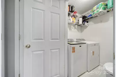 10919 Holly Ridge Boulevard, Charlotte, NC 28216 - Photo 14