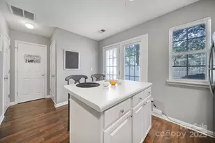 10919 Holly Ridge Blvd, Charlotte, NC 28216 - Photo 12