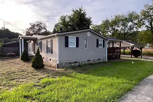 29 E Mitchell St, Old Fort, NC 28762 - Photo 2