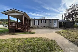 29 E Mitchell St, Old Fort, NC 28762 - Photo 4