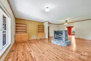 80 Oak Meadow Ln, Hendersonville, NC 28792 - Photo 6